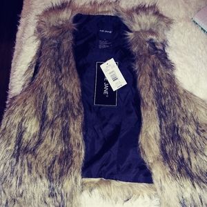 Fur vest